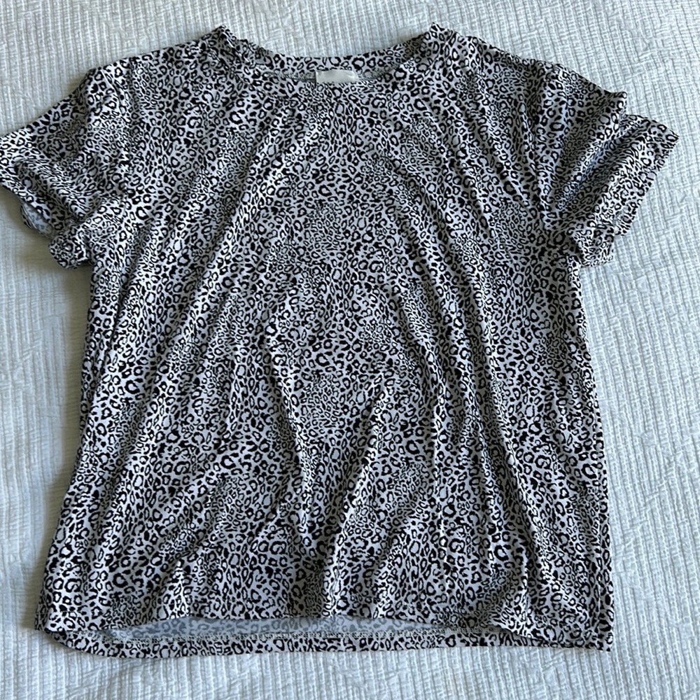 cute cheetah print top